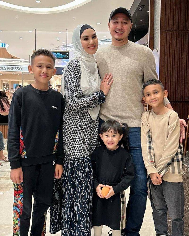 Instagram.com/kartikaputriworld